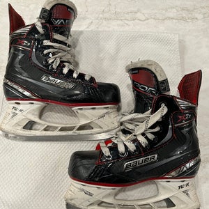 Bauer Vapor X2.7 Hockey Skates Regular Width  Size 1.5 (Used)