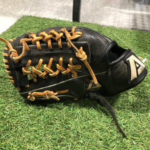 Akadema ProSoft Elite Series Left Hand Throw Infield Baseball Glove 11.5" (Used)