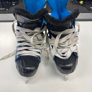 Bauer Nexus N7000 Hockey Skates Size 2.5 (Used)