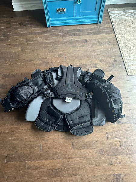 Large  2021 Bauer Vapor 2X Pro Goalie Chest Protector (Used)