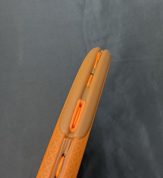 Wilson Blade 98 V9 16x19 Roland Garros Limited Edition Grip Size 4