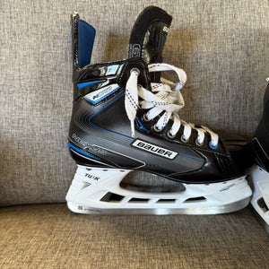 Bauer Nexus N2700 Hockey Skates Regular Width Size 6 (New)
