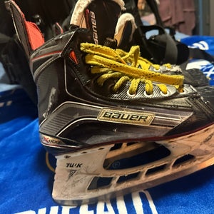 Bauer Hockey Skates Size 6 (Used)