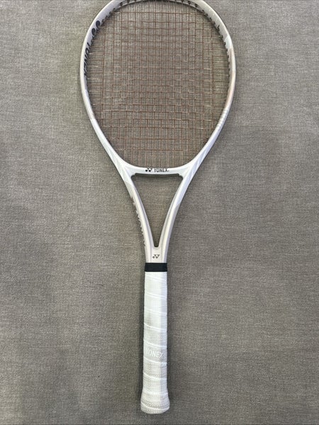Yonex Vcore 95 - 4 1/4 Grip - Sand Beige