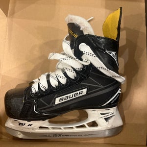Bauer Supreme 160 Hockey Skates 11 (Used)