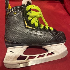 Bauer Supreme S27 Hockey Skates 12 (Used)