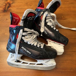 Bauer Vapor 3X Pro Hockey Skates Regular Width Size 4.5 (Used)