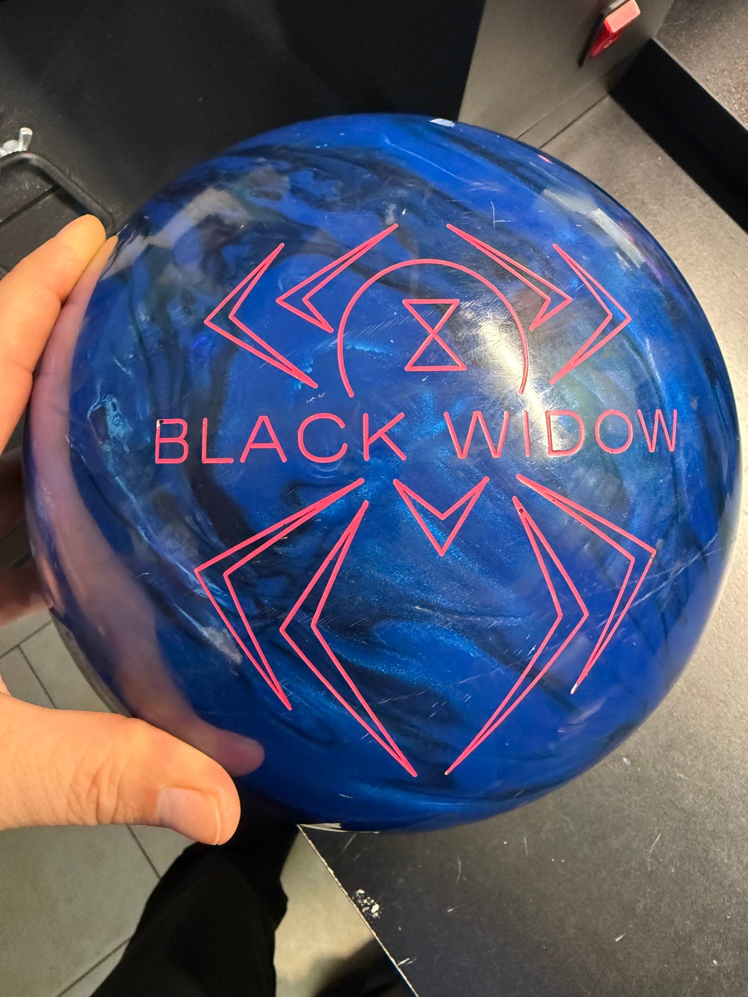 Hammer Black Widow Mania 14lb | SidelineSwap | Buy and Sell on