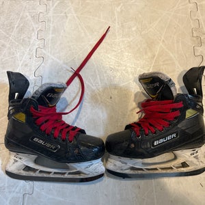 Bauer Supreme 3S Pro Hockey Skates Extra Wide Width  Size 3 (Used)