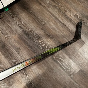 Senior Bauer Vapor Hyperlite 2 Left Hand Hockey Stick P88  (Used)