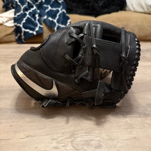 Nike 11.5 MVP select New With Tags