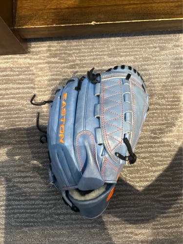 DISCONTINUED Easton ed39 glove