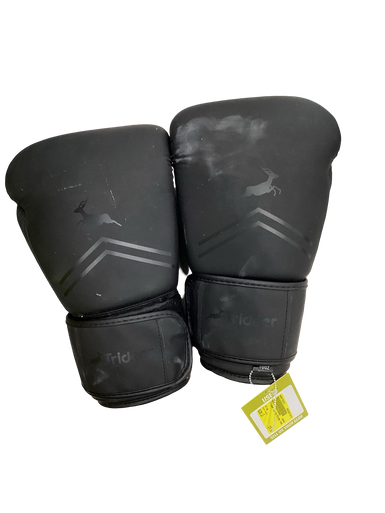 Used Boxing Gloves Black LG 11613-S000156321