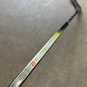 77 Flex P28 Senior Bauer Vapor Hyperlite 2 Left Hand Hockey Stick Pro Stock (Used)
