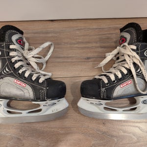 Easton Synergy 100 Youth Size 8 Hockey Skates
