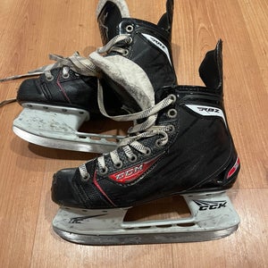 CCM RBZ 50 Hockey Skates Size 4 (Used)