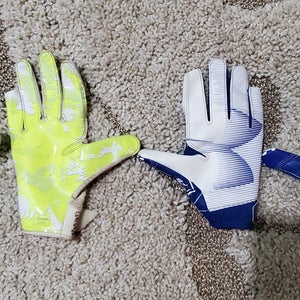 Blue Youth Large Under Armour F6 Gloves (Used)