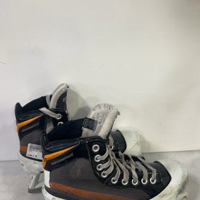 Used Bauer PERFORMANCE Junior Goalie Skate Junior 04 11727-S000192102