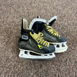 Used Graf Supra 503 Skates Size 2D