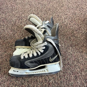Used Nike Ignite 5 Skates Size 5.5D