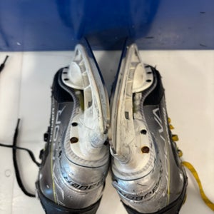 Bauer Vapor 3X Hockey Skates  Size 2.5 (Used)