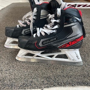 Bauer Vapor X2.7 Hockey Goalie Skates Size 5 (Used)