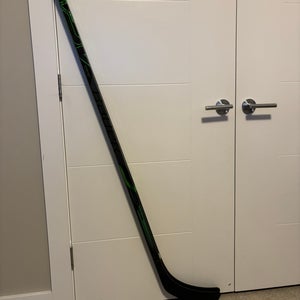 2 (Pack) Intermediate Bauer Supreme ADV Right Handed Hockey Stick P92  (New)