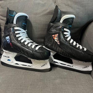 True SVH Player Hockey Skates 5.5 (Used)