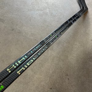 2 PACK 80 Flex P90TM Senior CCM RibCor Trigger 6 Pro Left Hand Hockey Stick Pro Stock (New)