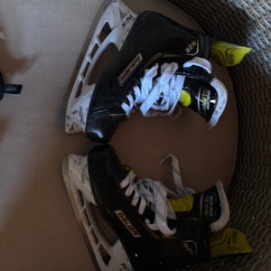 Bauer Supreme S29 Hockey Skates Regular Width 7.5 (Used)