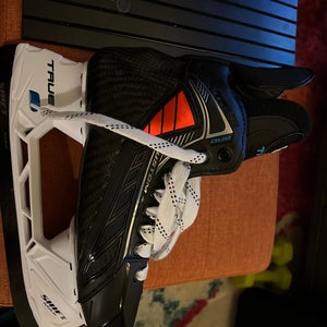 True SVH Pro Hockey Skates  7.5 (New)