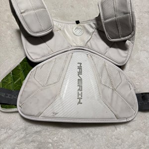 Adult Large Maverik M5 Shoulder Pads (Used)