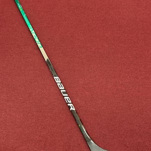 Bauer Vapor Hyperlite Left Hand P28 Pro Stock (New) Stick Item#BVGHL