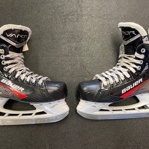 Bauer Vapor X3 Hockey Skates Regular Width Size 6.5D (Used)
