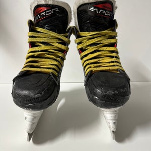 Bauer Vapor X Shift Pro Hockey Skates Size 2.5 (Used)