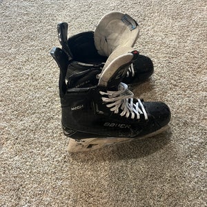 Bauer Supreme Mach Hockey Skates Regular Width Pro Stock 10.5 (Used)