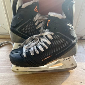 Easton Hockey Goalie Skates Regular Width Size 5 (Used)
