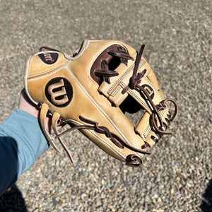 Right Hand Throw 11.5" (Used) A2000 Baseball Glove
