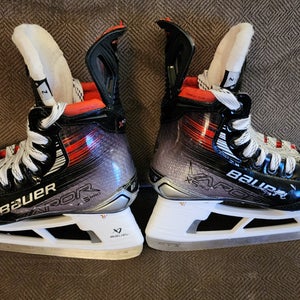 Used Junior Bauer Vapor X5 Pro Hockey Skates Regular Width Size 2