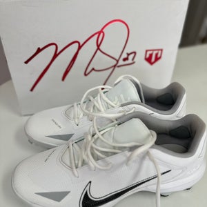 White Men's Size M 11.0 (W 12.0) Adult Nike Low Top Force Trout 8 Pro MCS Molded Cleats (Used)