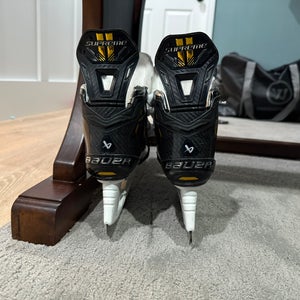 Bauer Supreme M5 Pro Hockey Skates Size 1.5 (New)