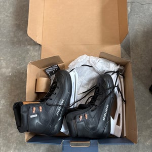 Bauer Colorado Hockey Skates 8 (New)