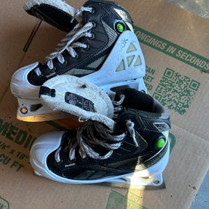 Reebok Hockey Goalie Skates Size 3 (Used)