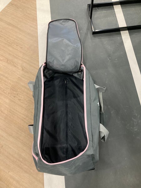 Hockey Canada Official 32 Inch Womens Rolling Bag