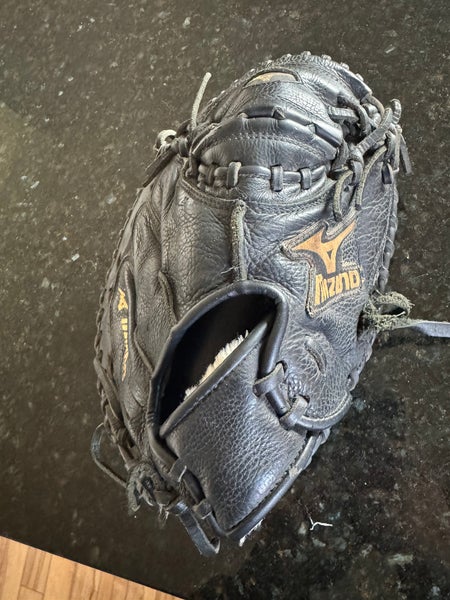 2017 Mizuno Right Hand Throw Catcher's Prospect Baseball Glove 31.5" (Used)