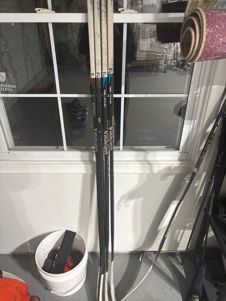 4 Nexus Sync Right Hand P28 70 Flex sticks, 2 stock, 1 custom, 1 Pro stock