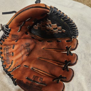 Rawlings Right Hand Throw RPT Series RPT21 Baseball/Softball Glove 13.5" Game Ready