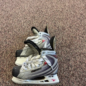 Used Bauer Vapor XXXX Skates Size 4D