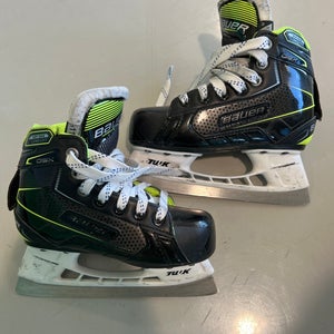 Youth Bauer GSX Hockey Goalie Skates | Size 11.5Y (Used)