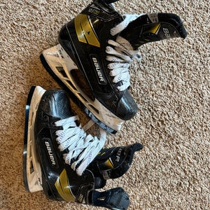 Bauer Supreme UltraSonic Hockey Skates Regular Width   Size 5.5 (Used)